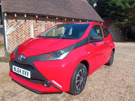 TOYOTA AYGO 1.0 VVT-i x